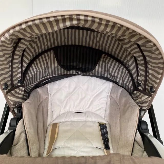 配送不可、現地引取のみ、リユース品】Combi コンビ CWL ディア 