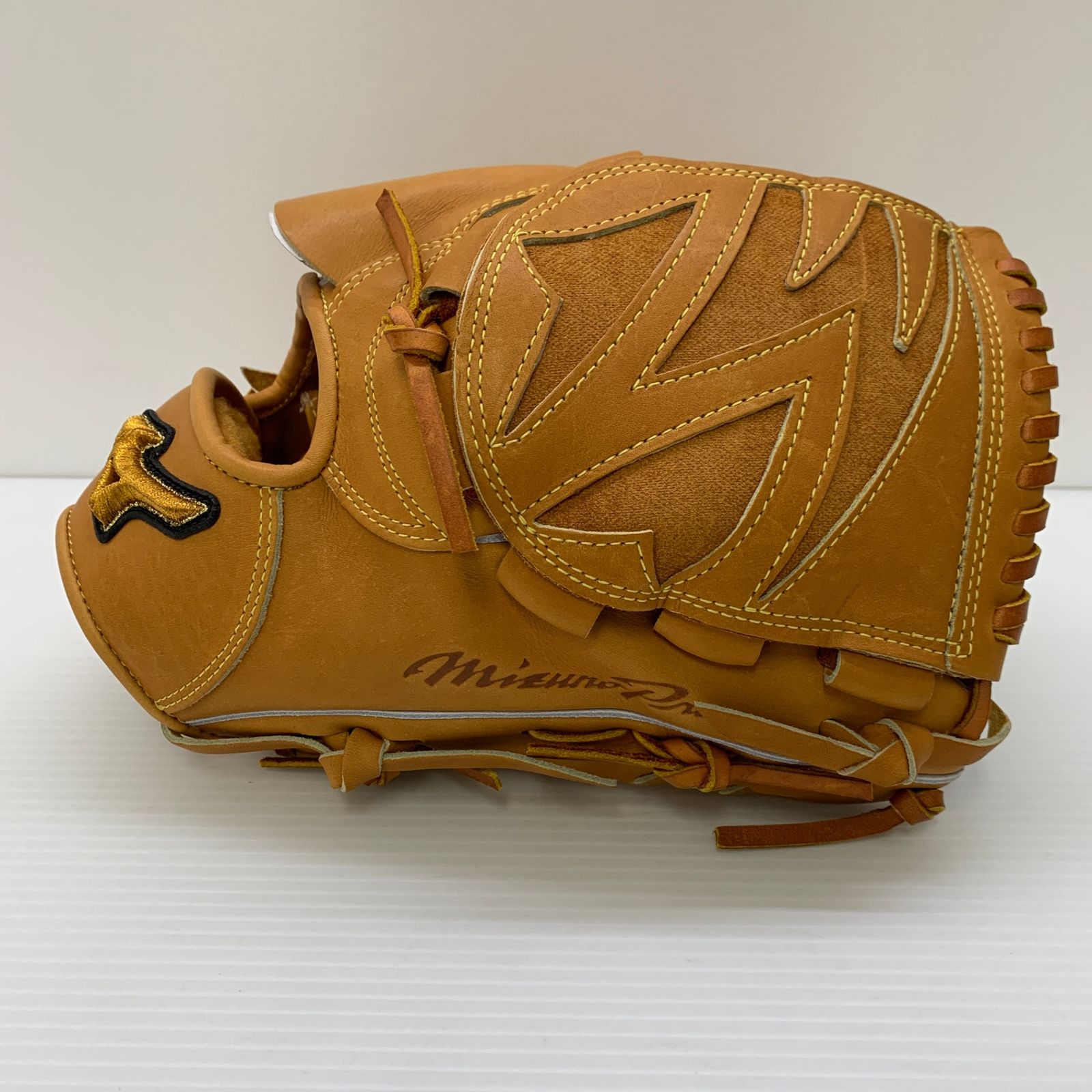 ミズノ MIZUNO ミズノプロ 硬式 大人 一般 投手用 グローブ ピッチャー グラブ 右投げ 1AJGH10601 タグ付き 野球 6139