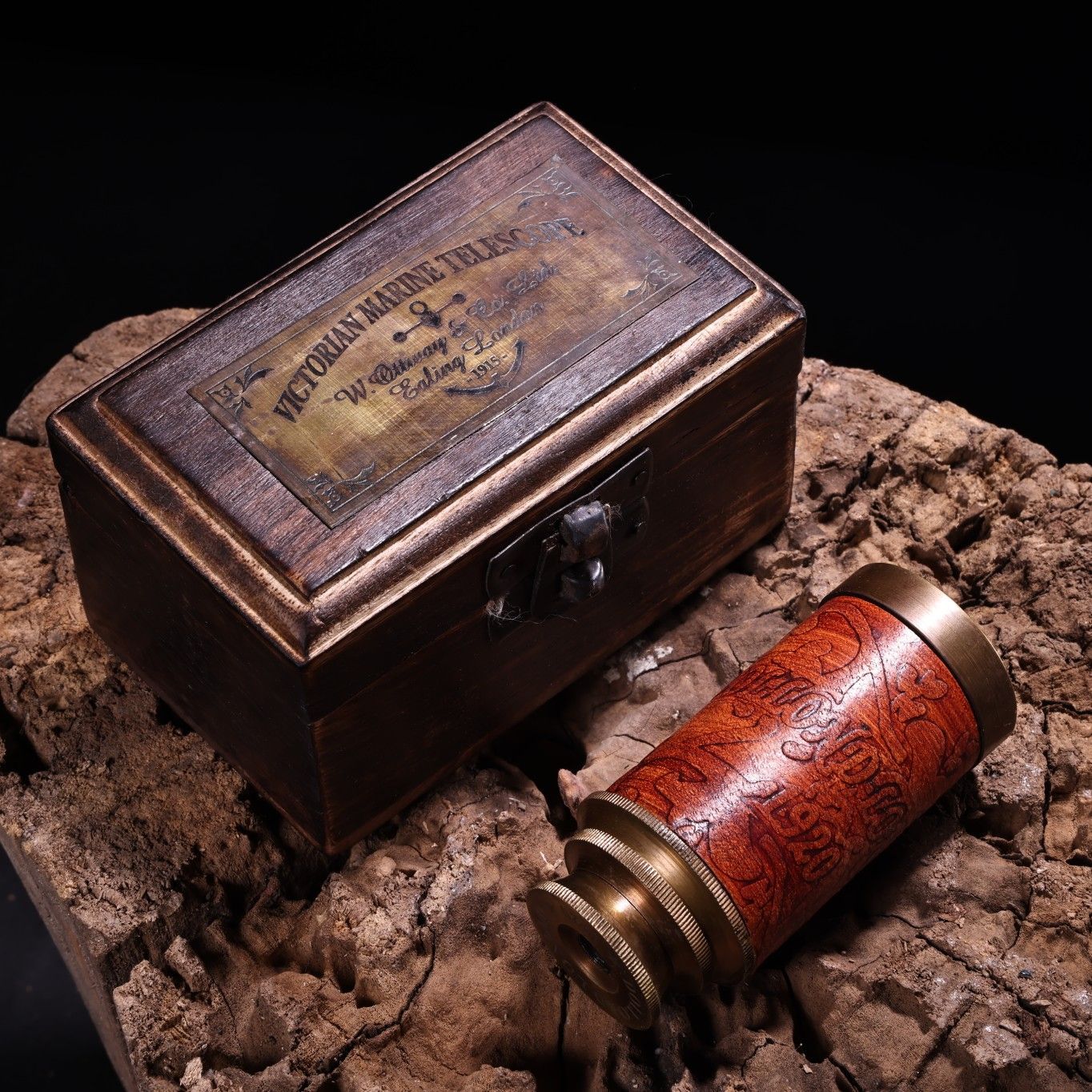 旧家蔵出し銅製 細作 望遠鏡 精密儀器 置物 箱付 根付 供養品 古美術品 