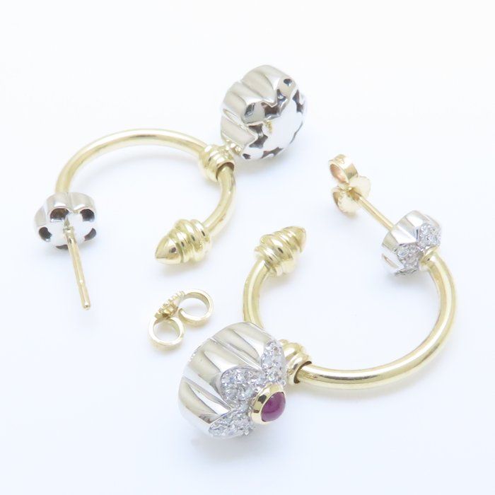 Ponte Vecchio ポンテヴェキオ フラワーモチーフ ピアス エメラルド