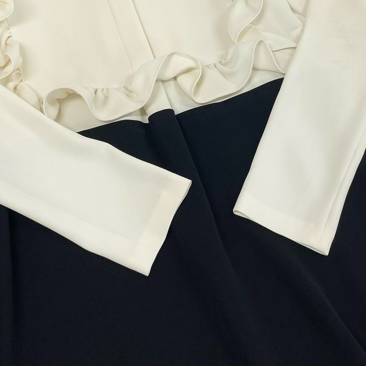 57f27 【美品】YOKO CHAN ヨーコチャン ロングスリーブ フリルトリム  