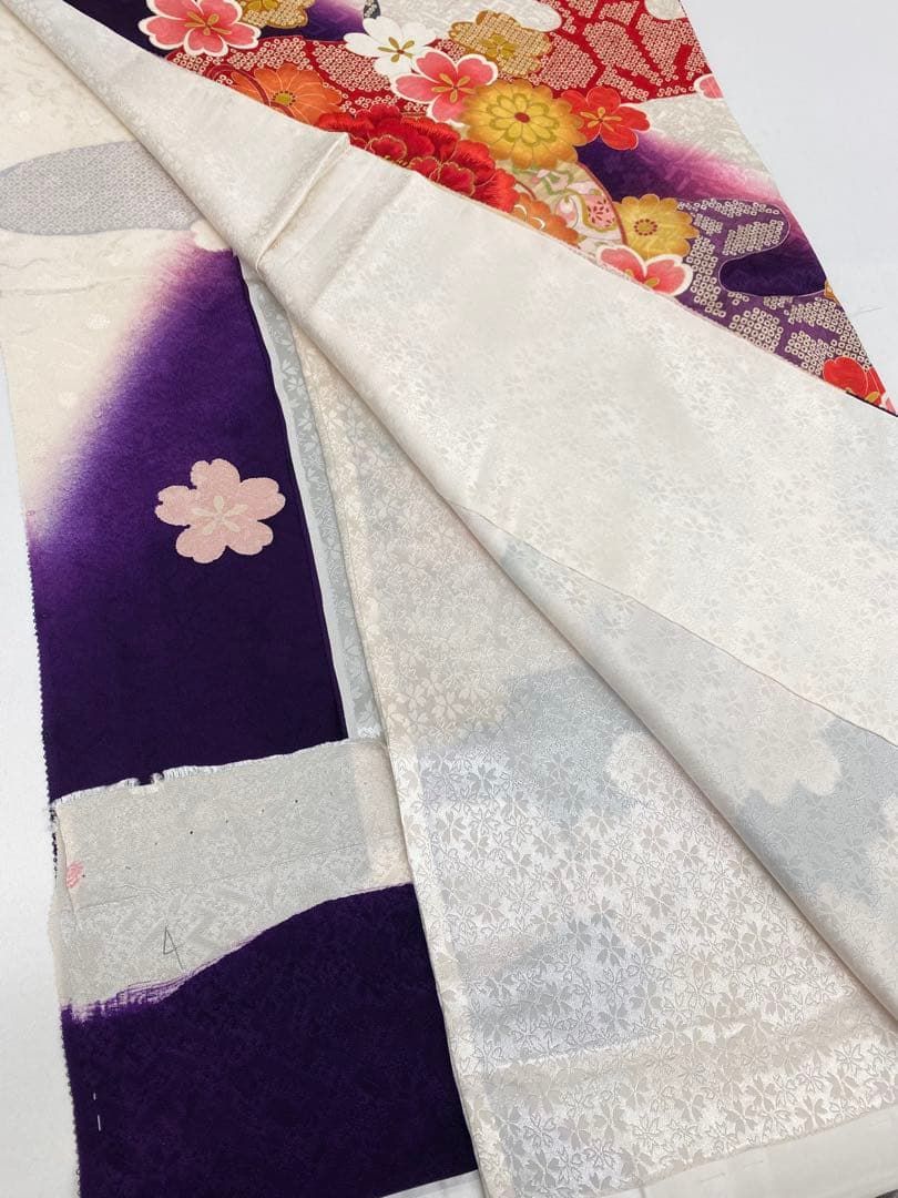 メーカー品振袖 仮絵羽 紫野 刺繍 金彩 正絹 未仕立て品 八掛付き