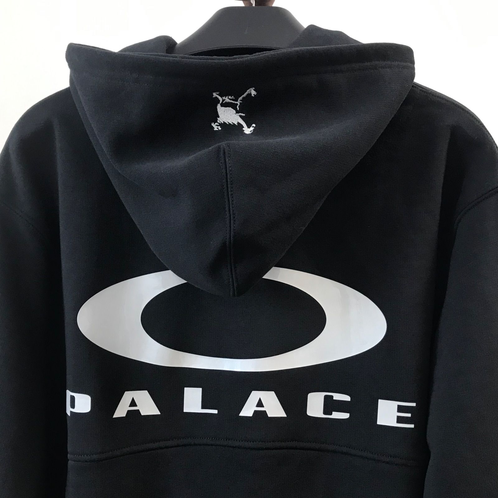 ブラック新品未使用Oakley Hood X Palace パーカー Lサイズ