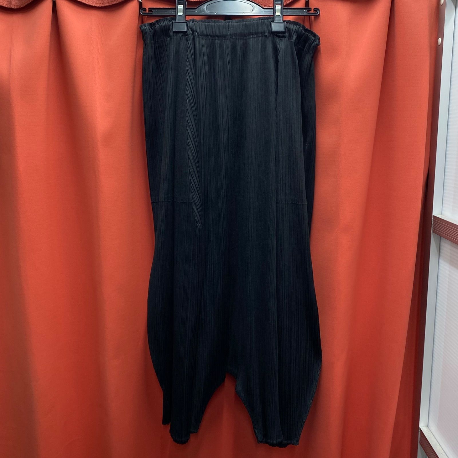 PLEATS PLEASE プリーツプリーズ ISSEY MIYAKE イッセイミヤケ パンツ ブラック サルエル