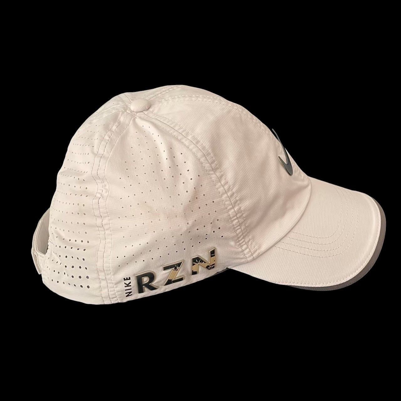 NIKE ナイキ ゴルフキャップ 白系 VRS RZN ゴルフウェア 帽子 趣味