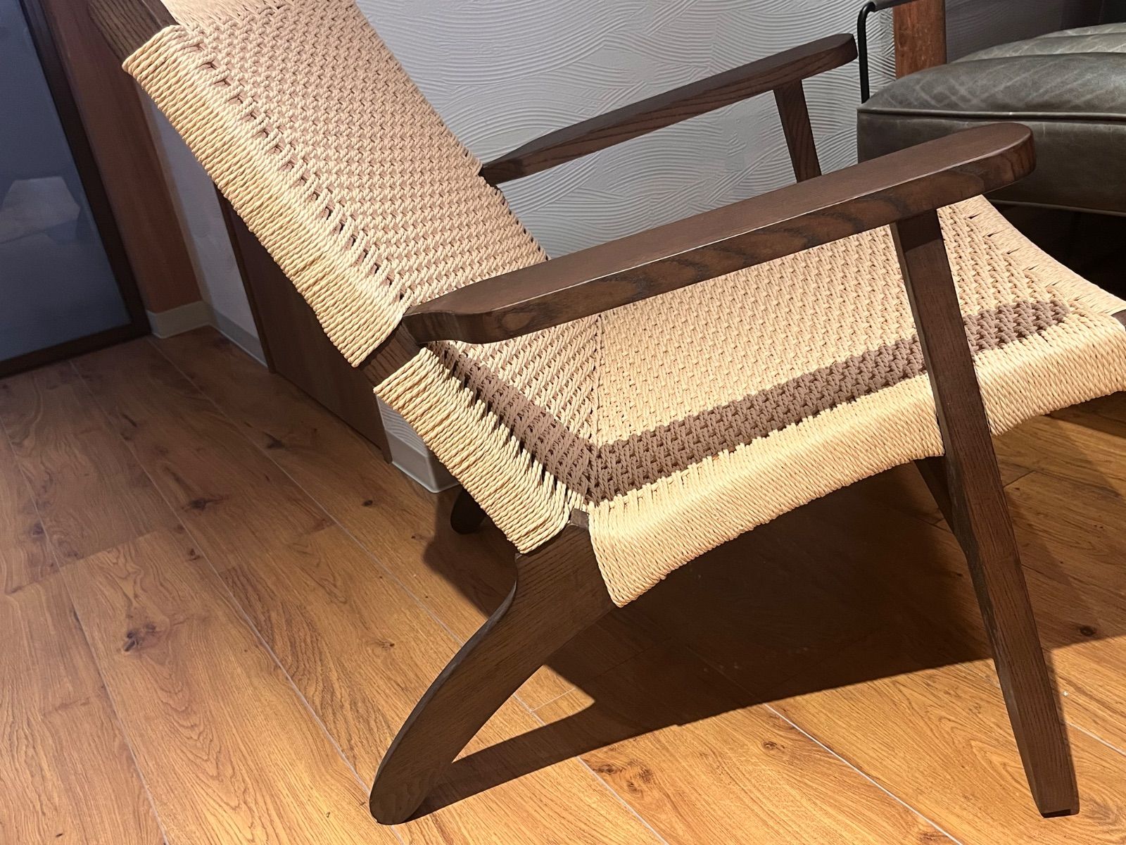 ウィービング素材のアームチェア 【公式通販】