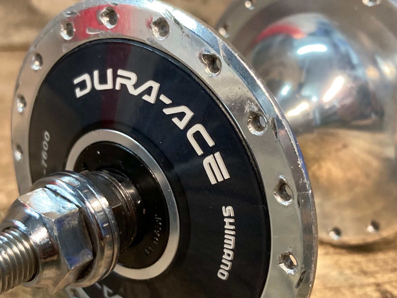 IS715 シマノ SHIMANO デュラエース DURA-ACE HB-7600 フロントハブ