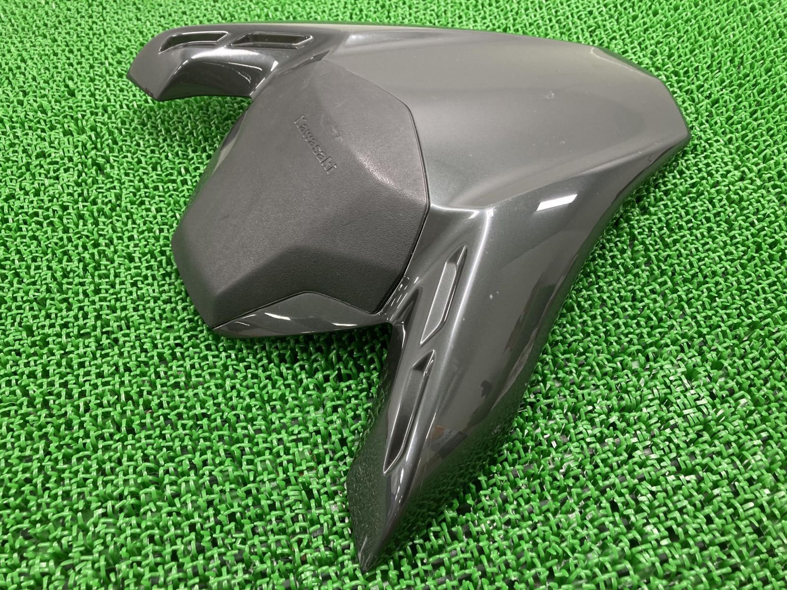 カワサキ 純正 シングルシートカウル 中古 GPZ400F 黒 14025-1660