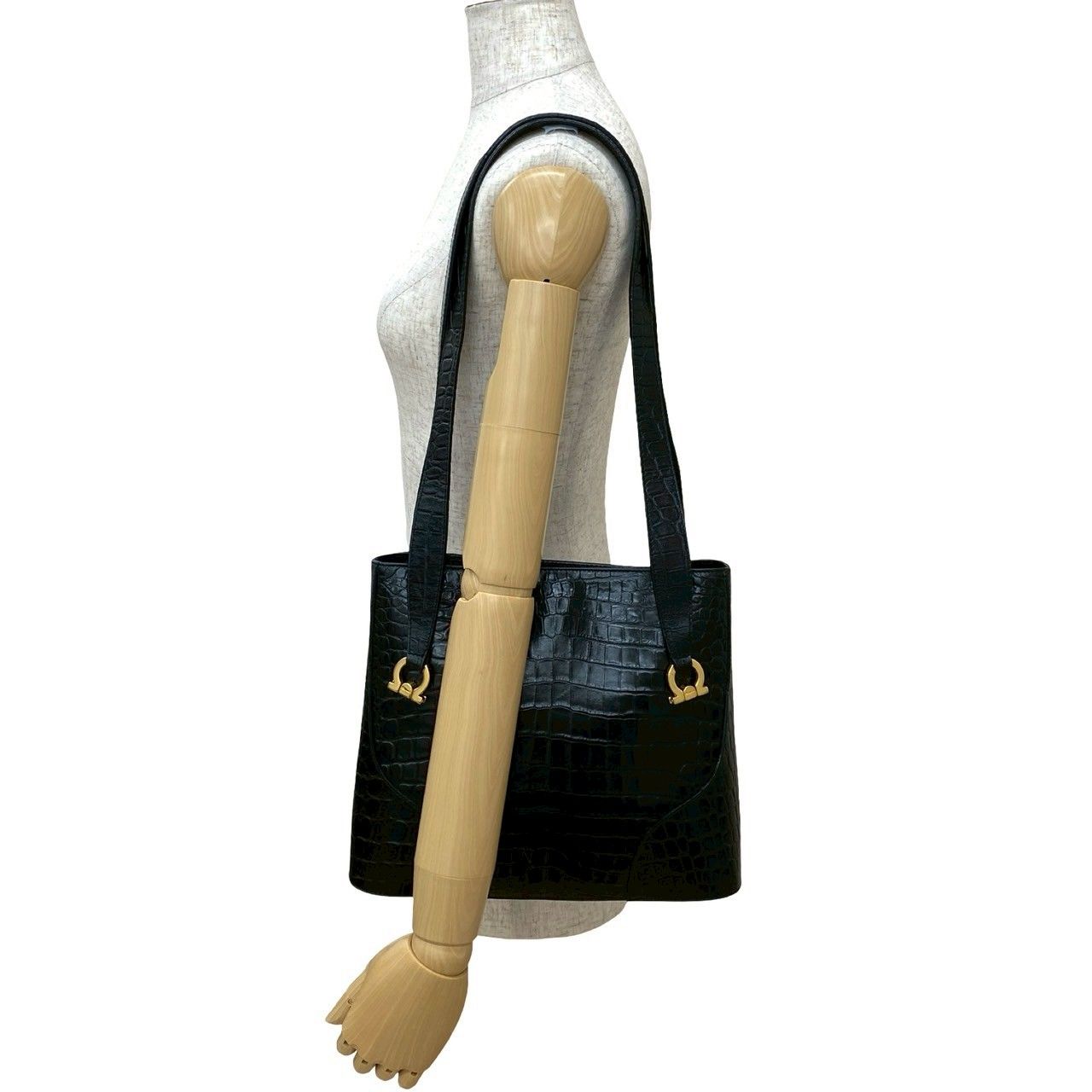 極 美品 袋付 Salvatore Ferragamo サルヴァトーレフェラガモ