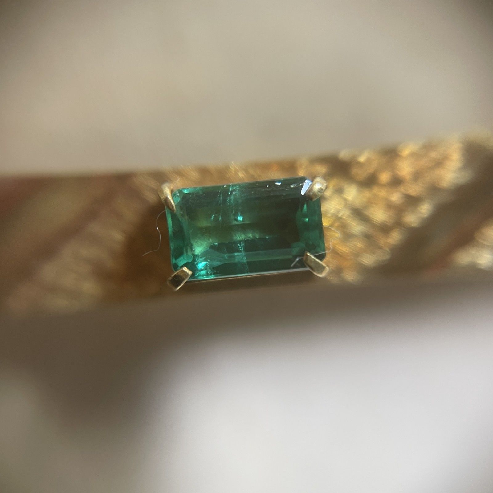 ☆ K18刻印 18金 ゴールド 石付きネクタイピン 緑石 総重量 4.81