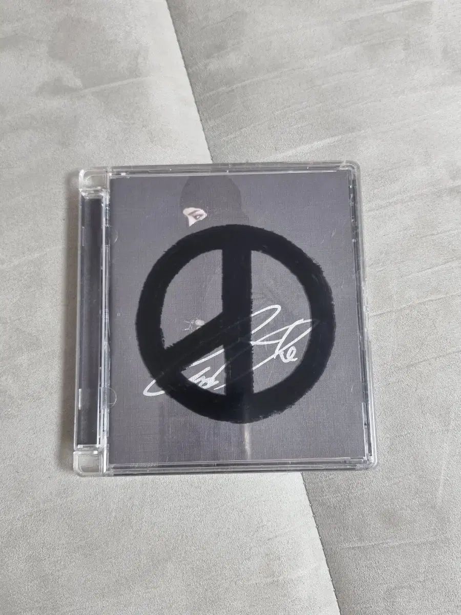 G-DRAGON（ジードラゴン） クーデター アルバム 出品 G-DRAGON(ジー