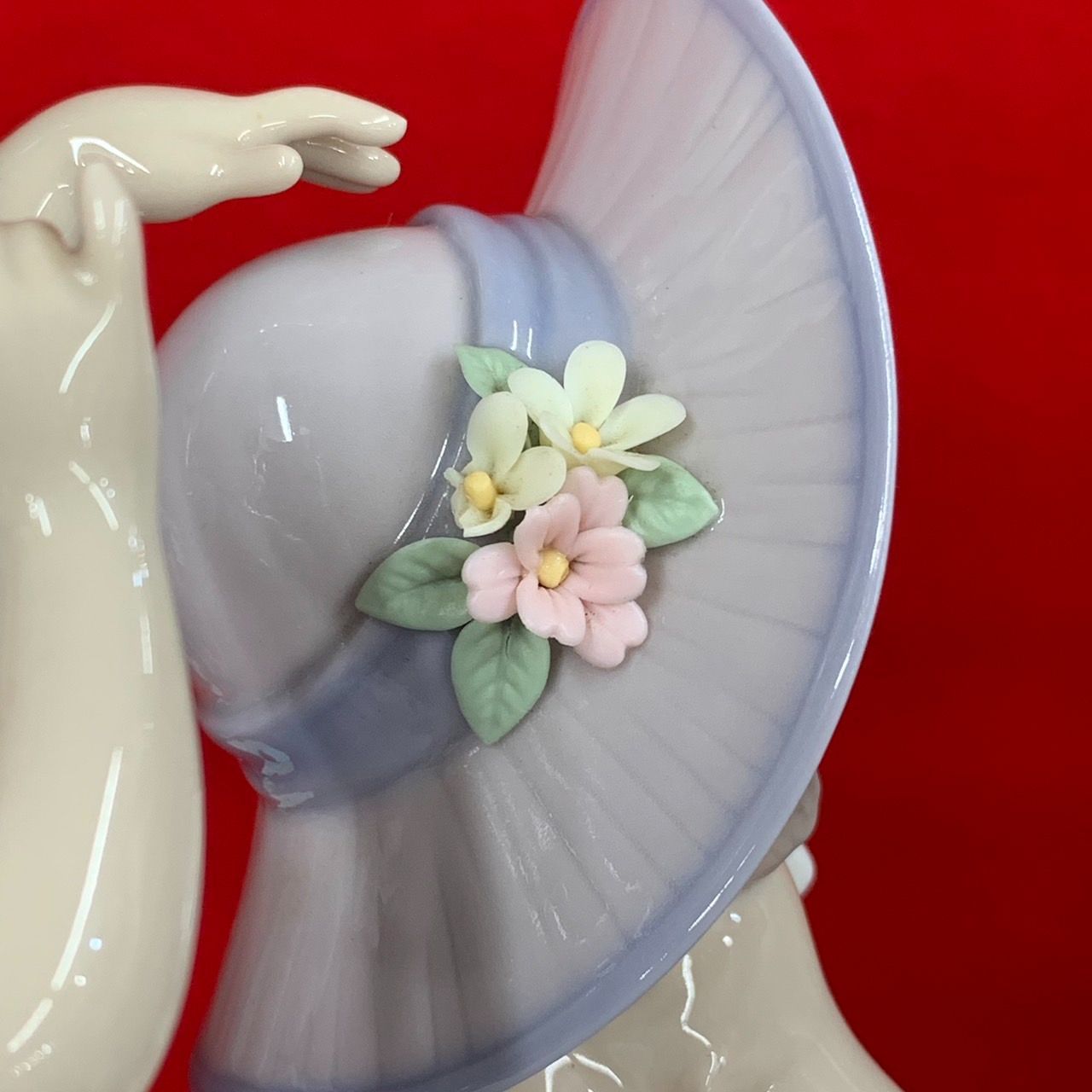 リヤドロ LLADRO リアドロ おめかししようね 楽天市場】リヤドロ おめかししようね 少女 犬 6862 LLADRO AN