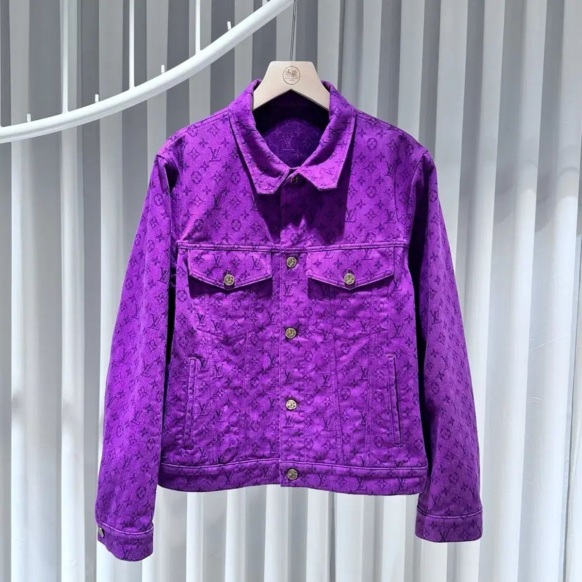 56 Louis Vuitton ルイヴィトン モノグラム トラッカー ジャケット 紫