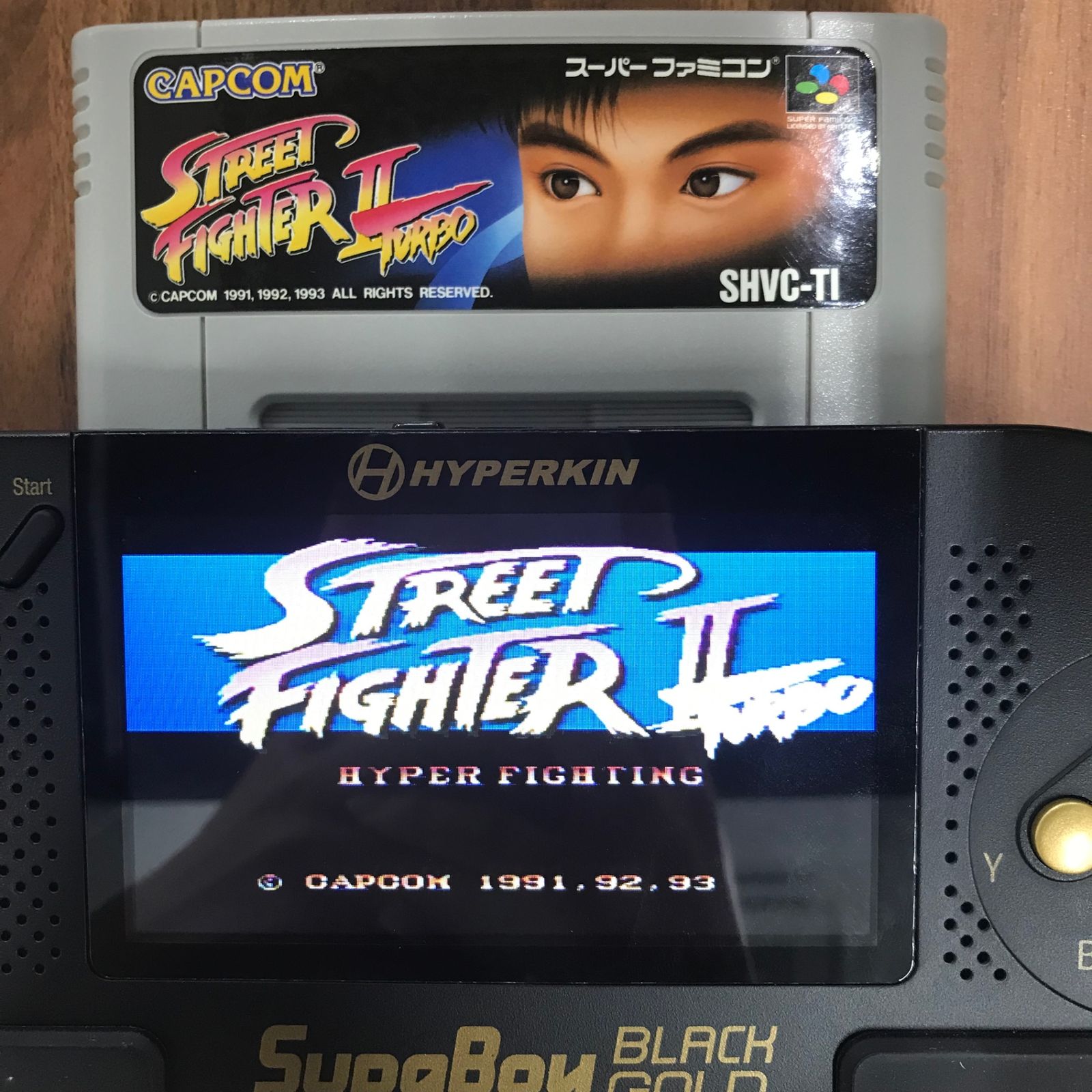 SFCソフト『ストリートファイターⅡターボ』（SHVC-TI）です。 SFCソフト『ストリートファイターⅡターボ』（SHVC-TI）です。
