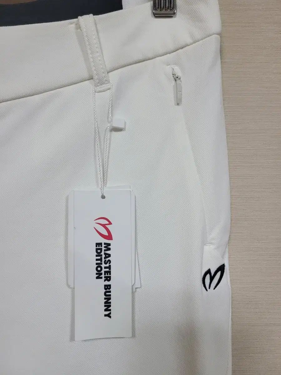 マスターバニーエディション レディース スリムフィット バンド パンツ