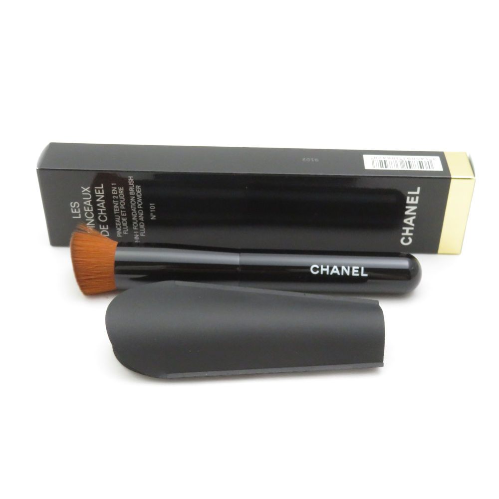 シャネル ファンデーションブラシ 101