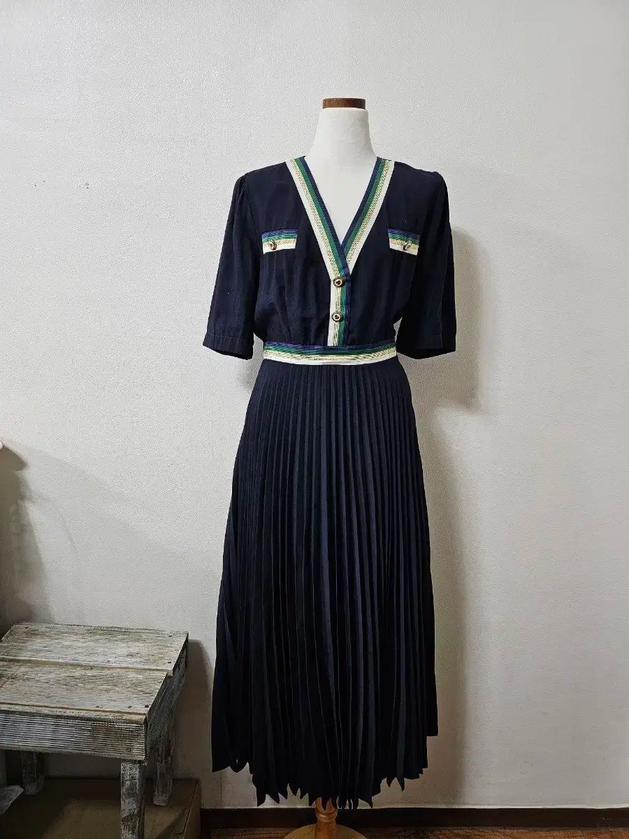 新品SANDRO サンドロ ワンピース 定価85000円 大人気】SANDRO クレープ