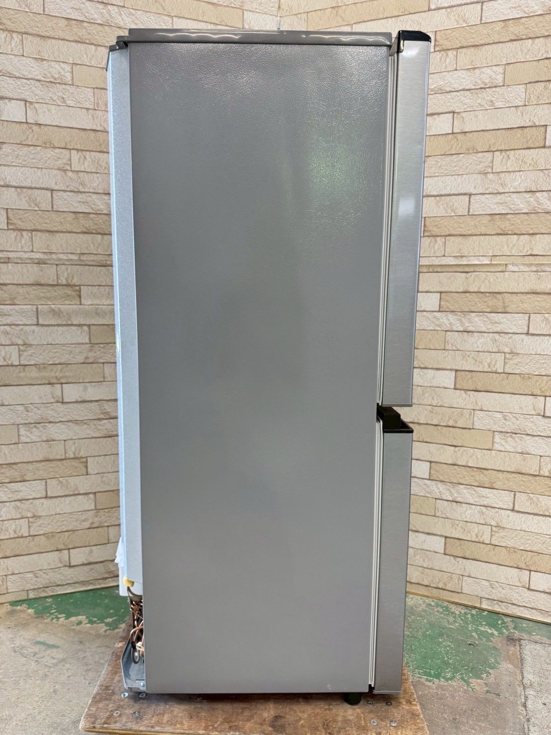 大阪送料無料★3か月保障付き★2021年★AQR-J13K(S)★IR-505 大阪送料無料☆3か月保障付き☆冷蔵庫☆アクア☆2ドア☆2021年☆AQR