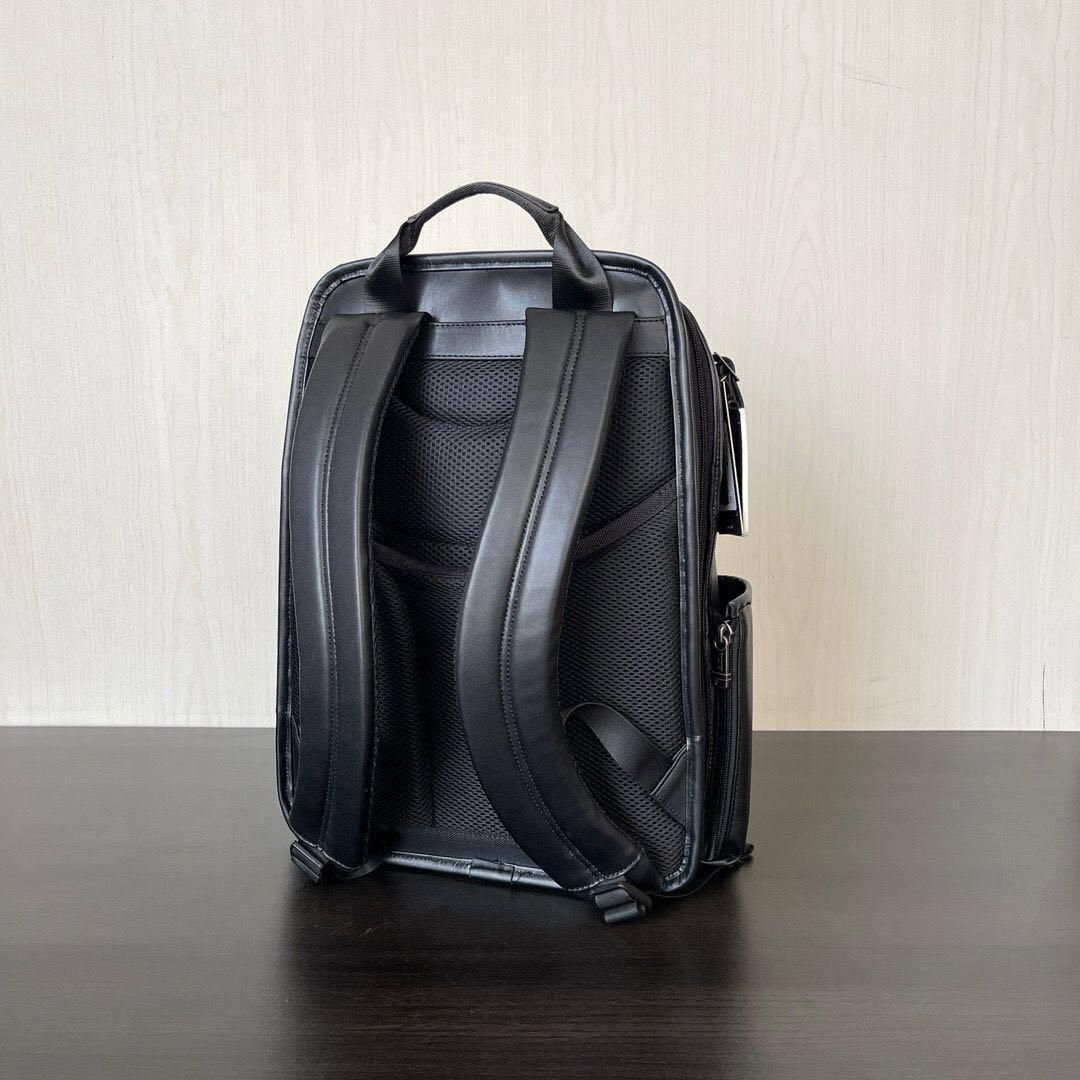 TUMI 本革 レザー バックパック ビジネス リュックサック org.jpg?w=1500&h=1500
