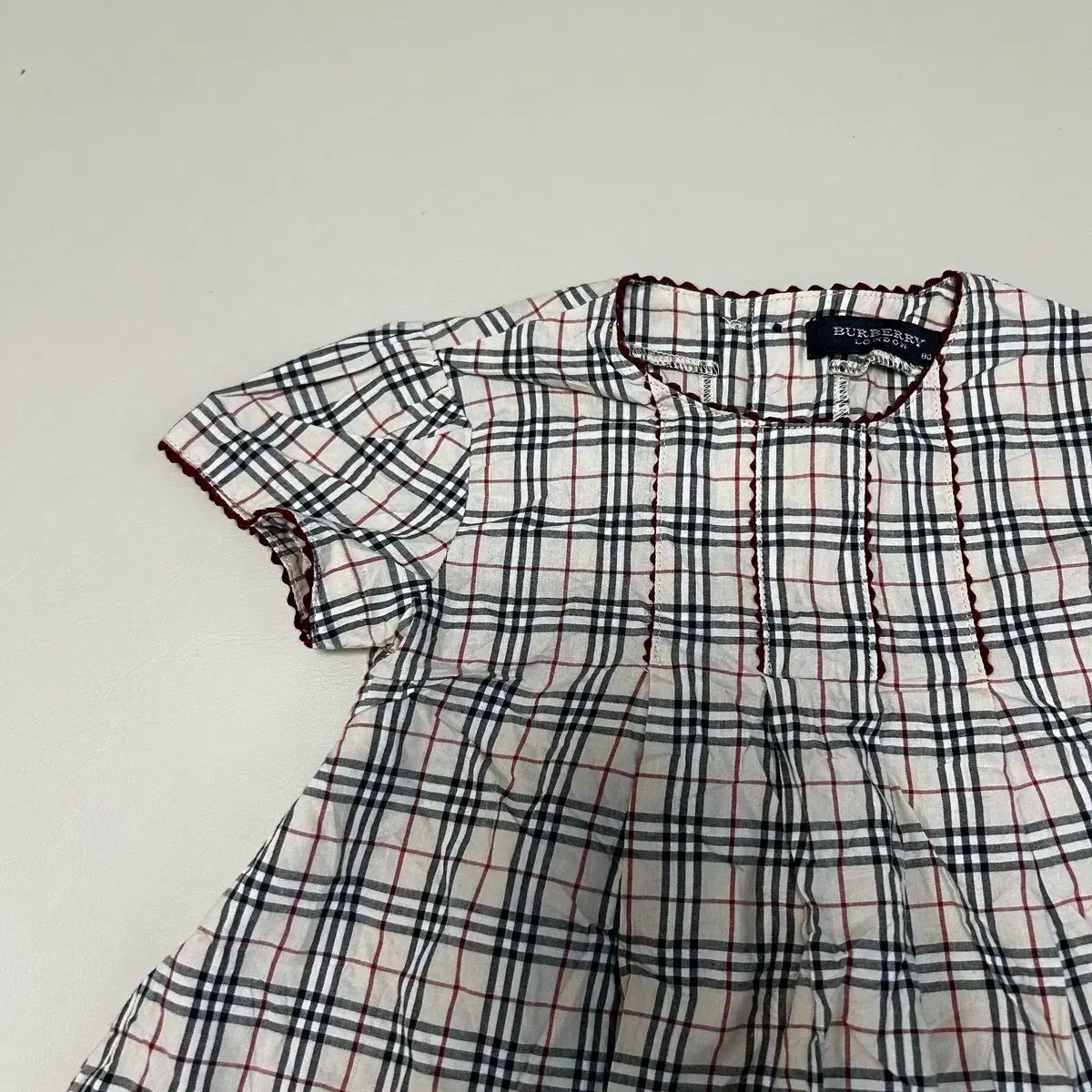値下げしました バーバリー BURBERRY ベビーワンピース サイズ80 BURBERRY(バーバリー ) ベビー ワンピース 80 - メルカリ