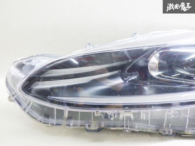 ストア出品】トヨタ純正 MXPK10 アクア ヘッドライト ヘッド
