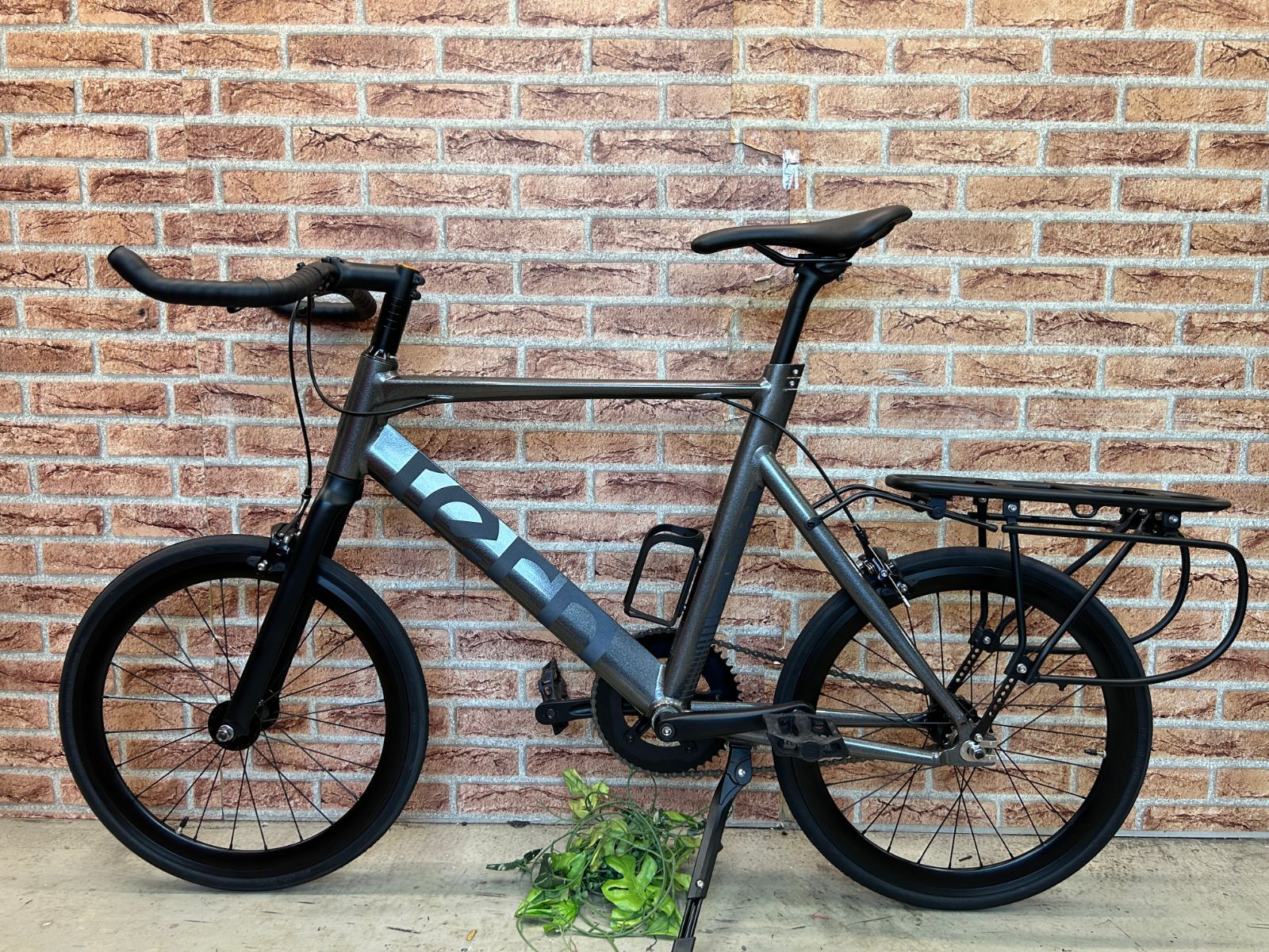 Tern SURGE UNO ミニベロ ピストバイク　ターンサージュウノ 楽天市場】Tern ターン 自転車 ミニベロ Surge UNO サージュ