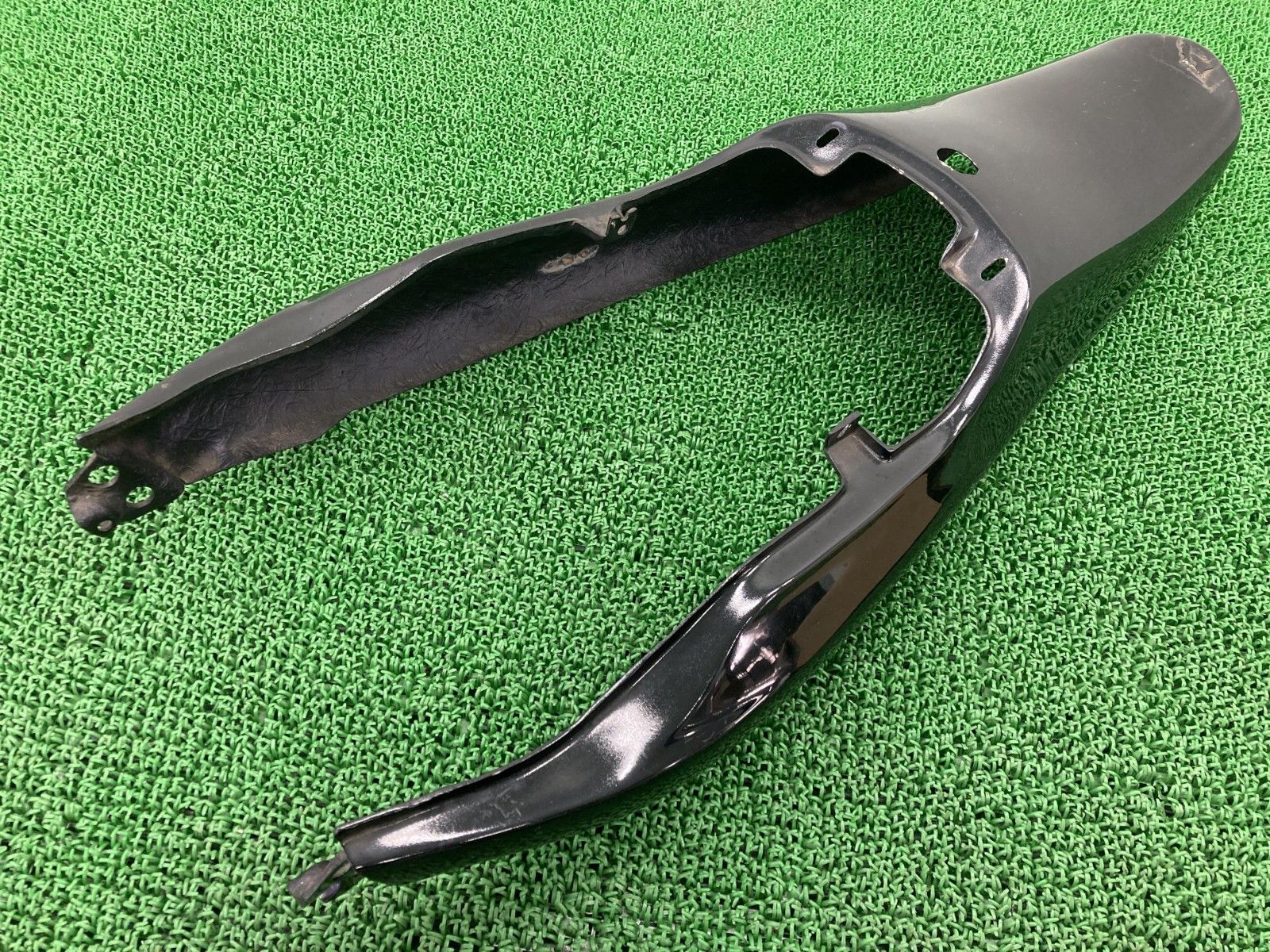 バリオス2 ハネテールカウル ブラック⁄塗装済み 黒ZR250B 羽テール