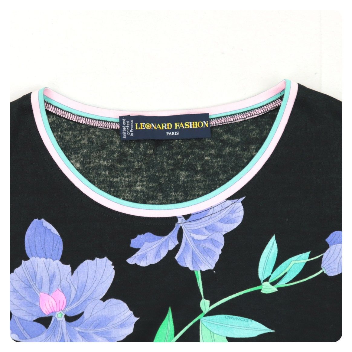 専用出品　極美品　レオナール　fashion ワンピース　花柄　青　42size 専用出品 極美品 レオナール fashion ワンピース 花柄 青 42size