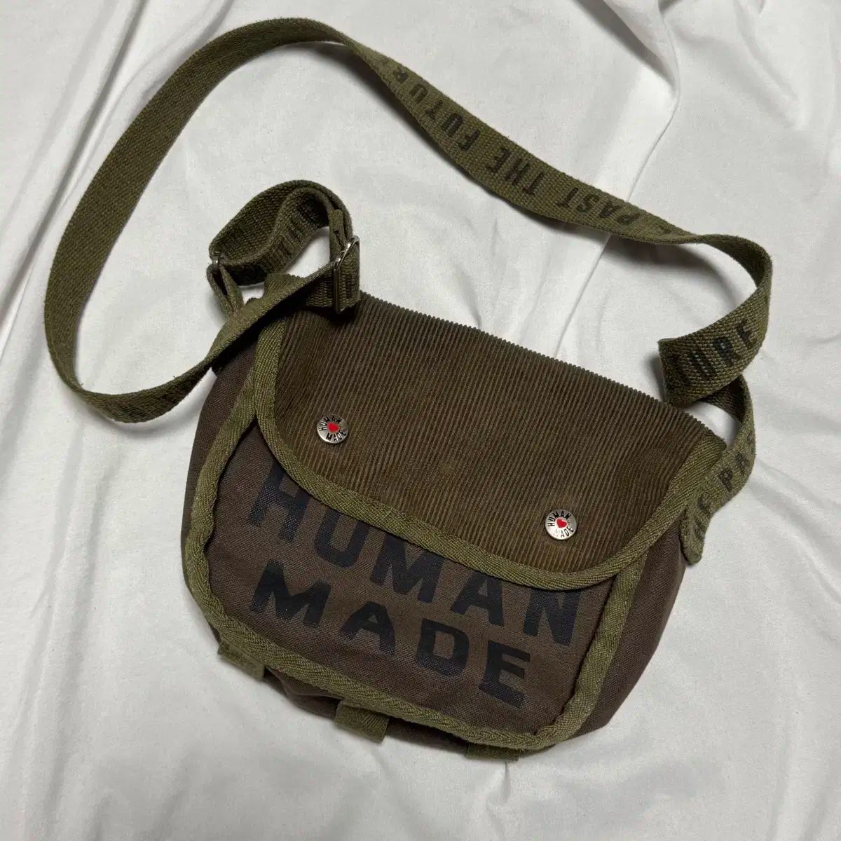 human made ショルダーバッグ　オリーブ　グリーン HUMAN MADE オリーブグリーン ショルダーバッグ