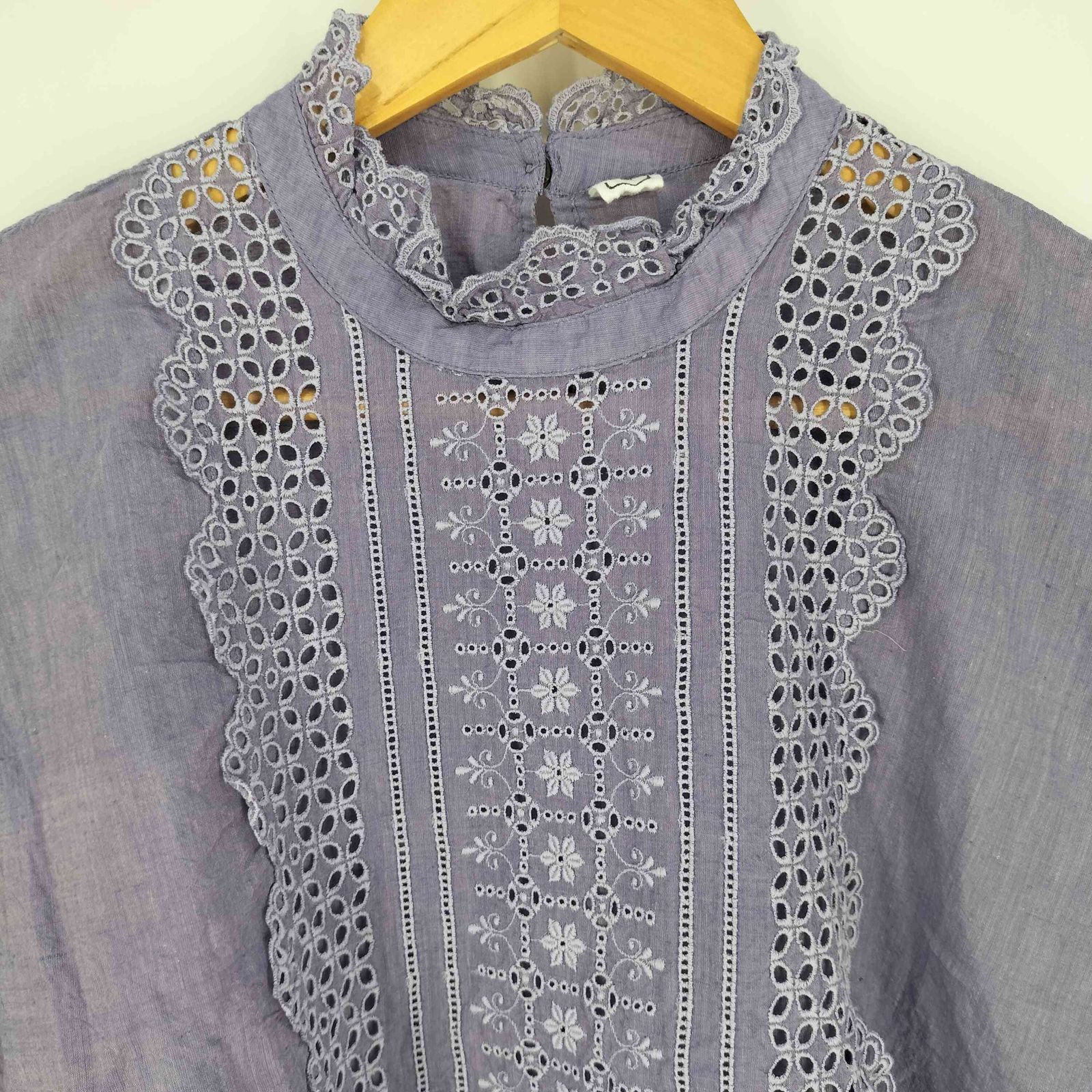 45r フォーティファイブアール フェザーカディカットワークフリルのMシャツ