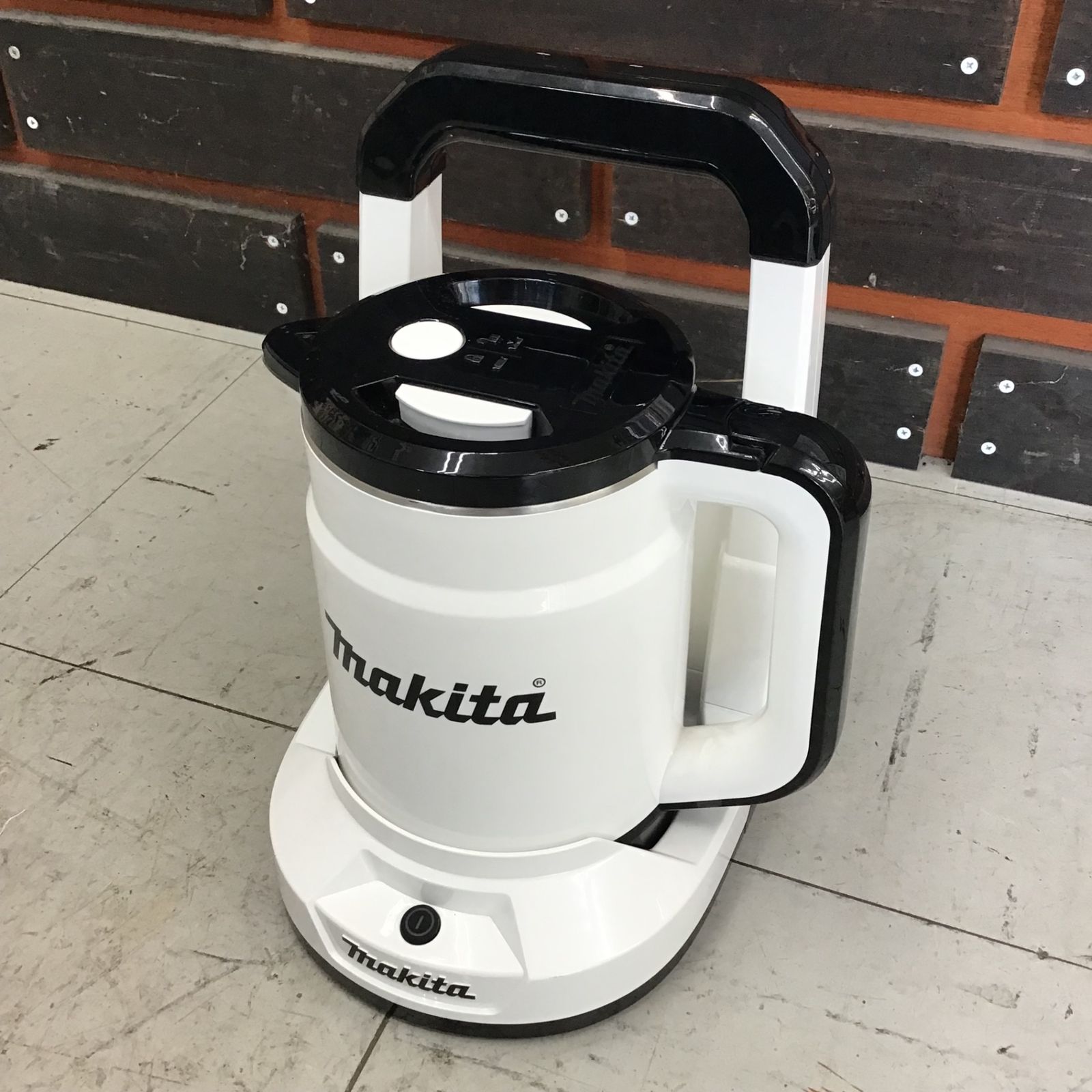 【中古美品】 マキタ/makita コードレスケトル・KT360DZW 【鴻巣店】