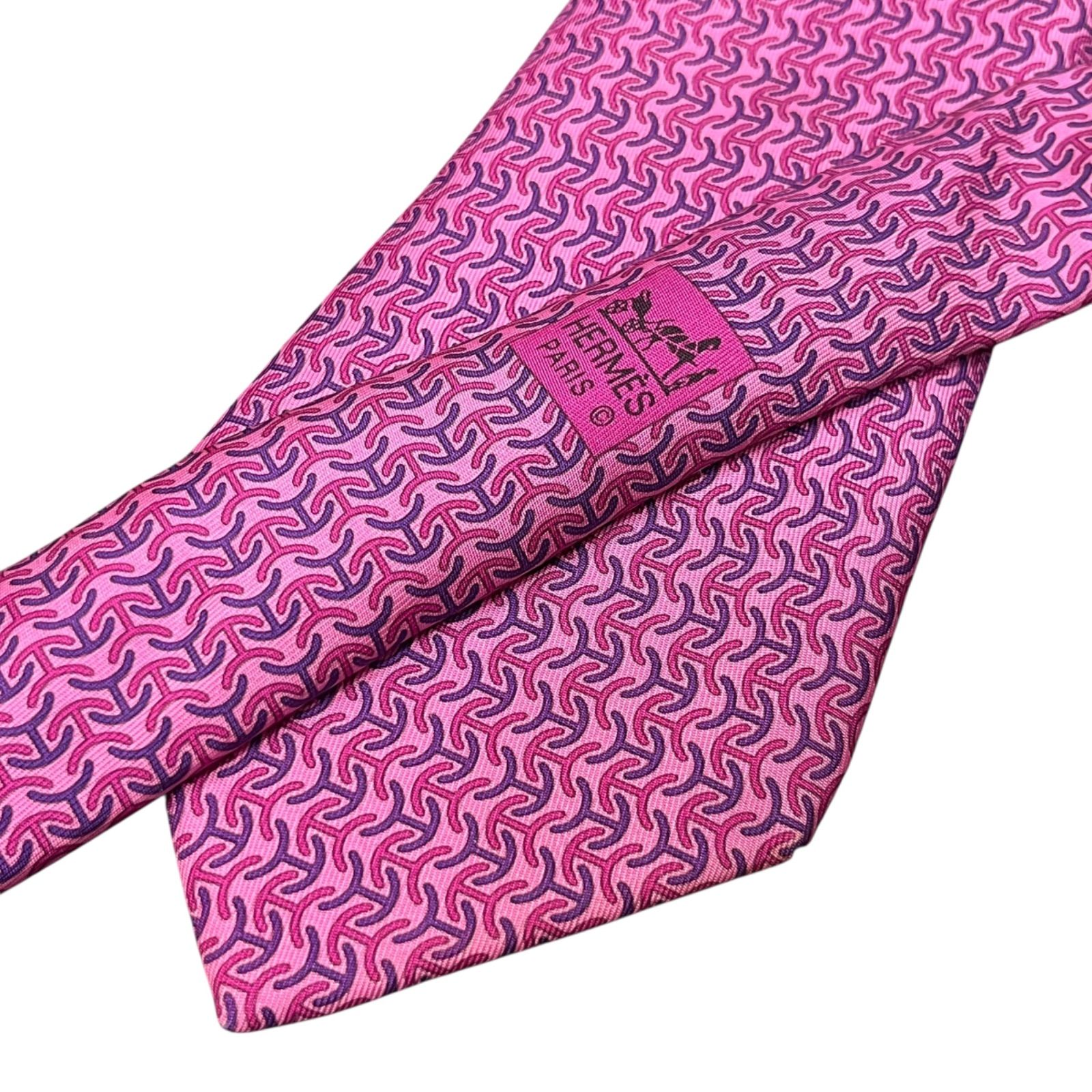 美品 HERMES エルメス H柄 総ロゴ ネクタイ ホワイト ボルドー