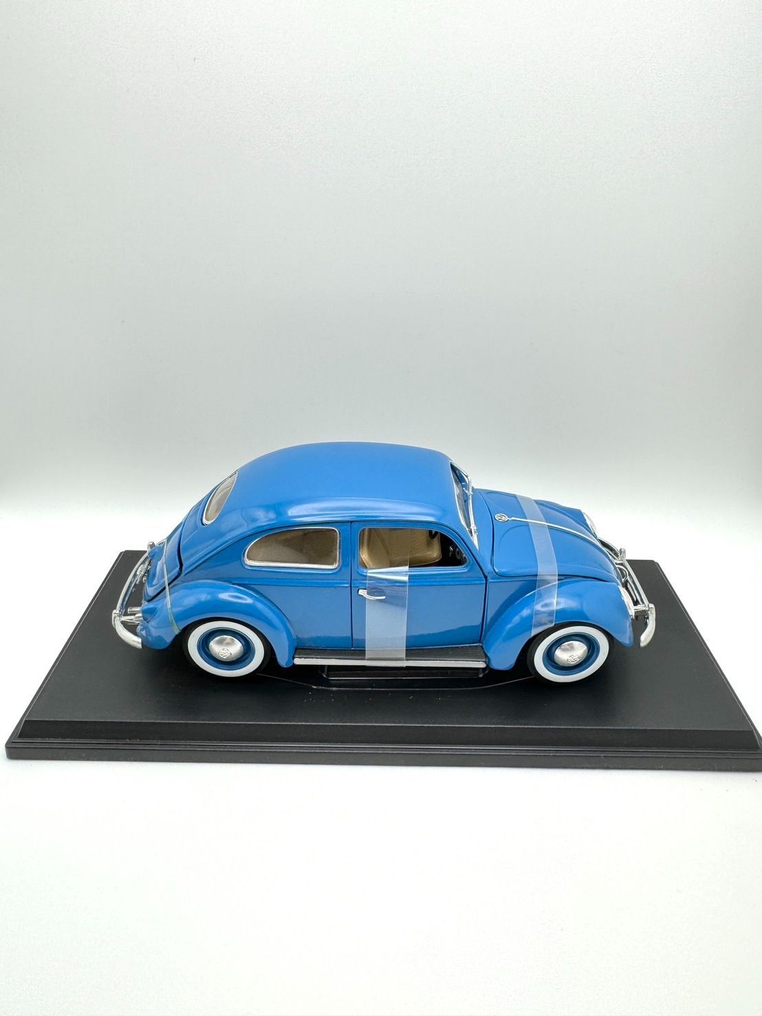 マイスト　フォルクスワーゲン　ケーファー　ビートル1/18 1955 Maisto Special Edition Series 1:18 Scale Die Cast Car - Blue