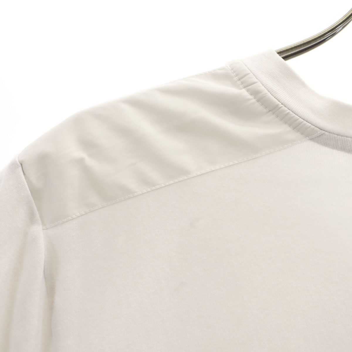 PRADA ホワイト Vネック Tシャツ XS PRADA プラダ 半袖 Vネック Tシャツ XS ホワイト ポケT メンズ