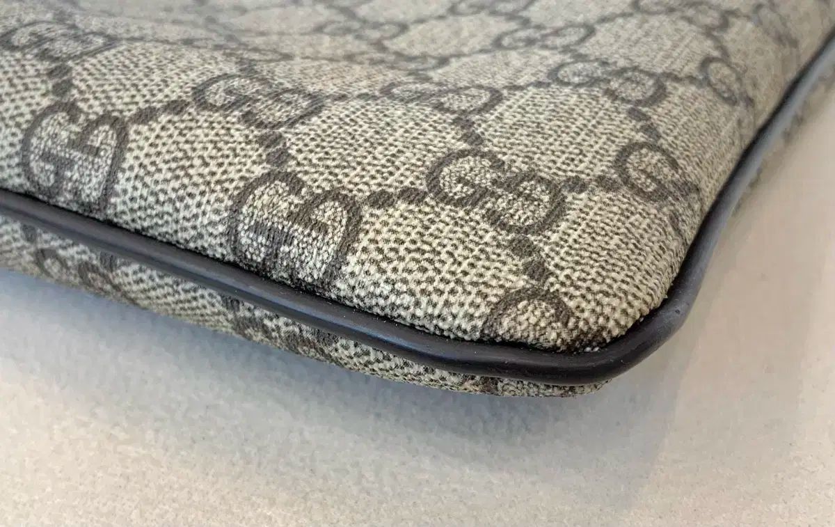 ♠ GUCCI