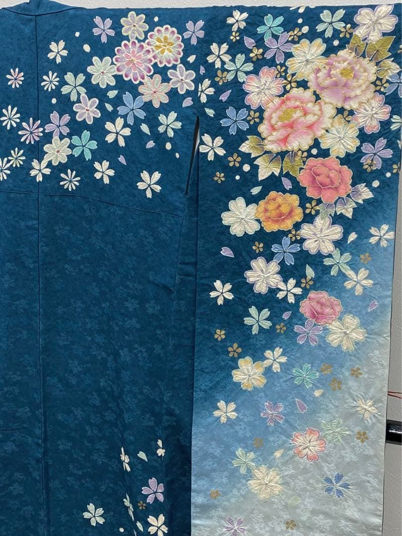 振袖 桐屋 翠山工房 銀通し 金彩 絞り加工 身丈164cm パールトーン加工済