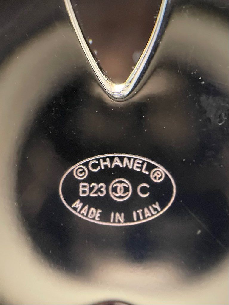 b14-1 CHANEL シャネル B23C ブローチ ココマーク バイカラー ブラック ピンク アクセサリー 小物
