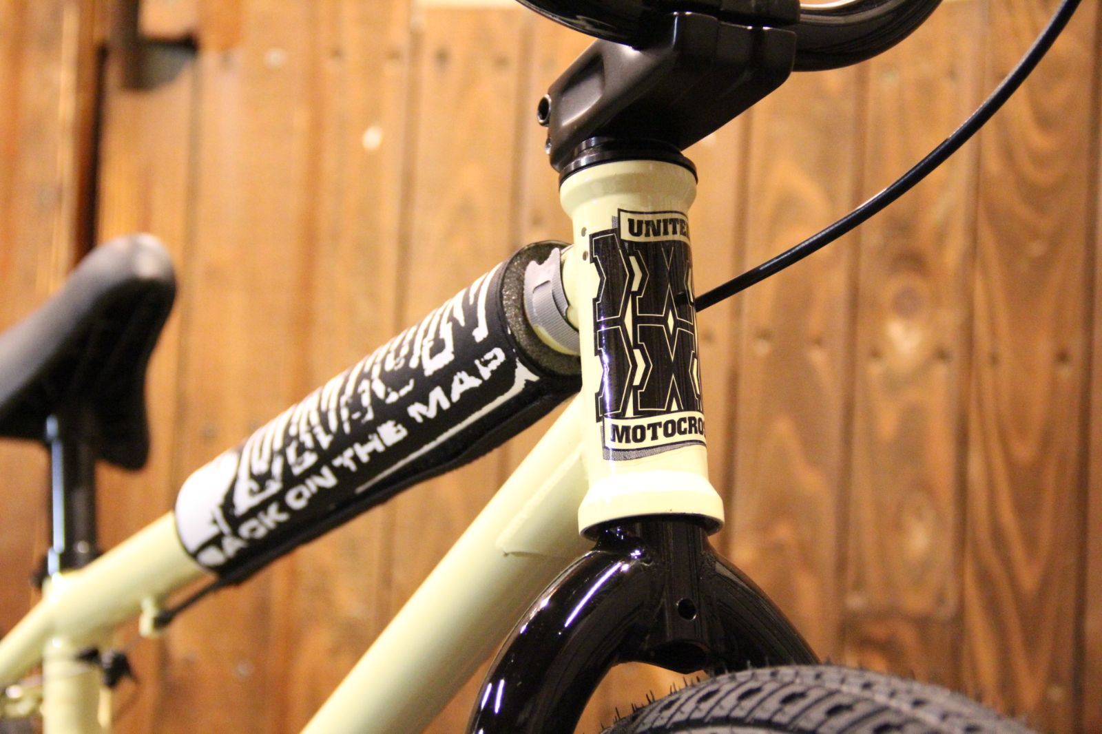 BMX 20 ストリート】UNITED MOTOCROSS GLOSS SAND 送料無料 - メルカリ