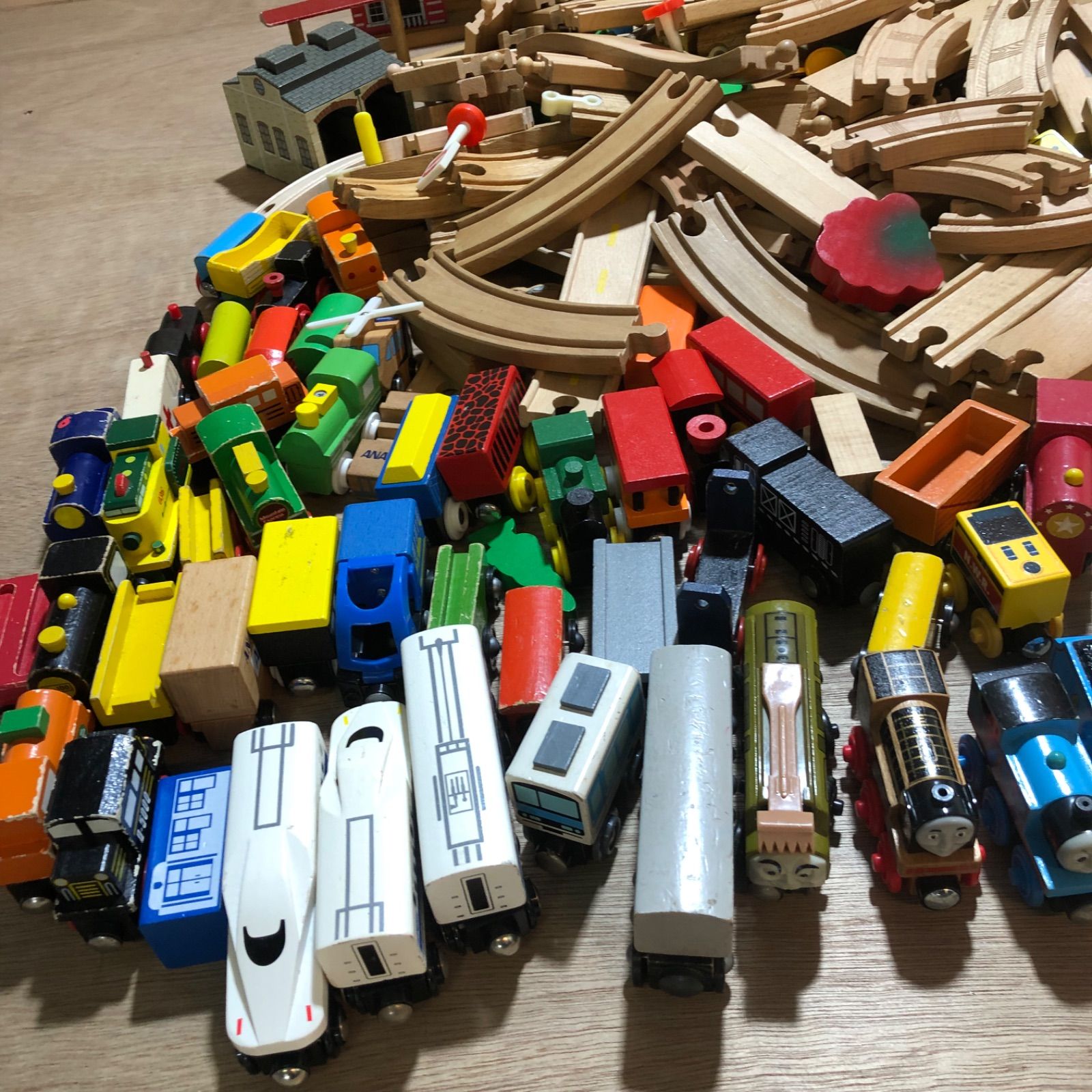 ☆木製レール トーマス BRIO 含む 電車、建物、レールなど 大量