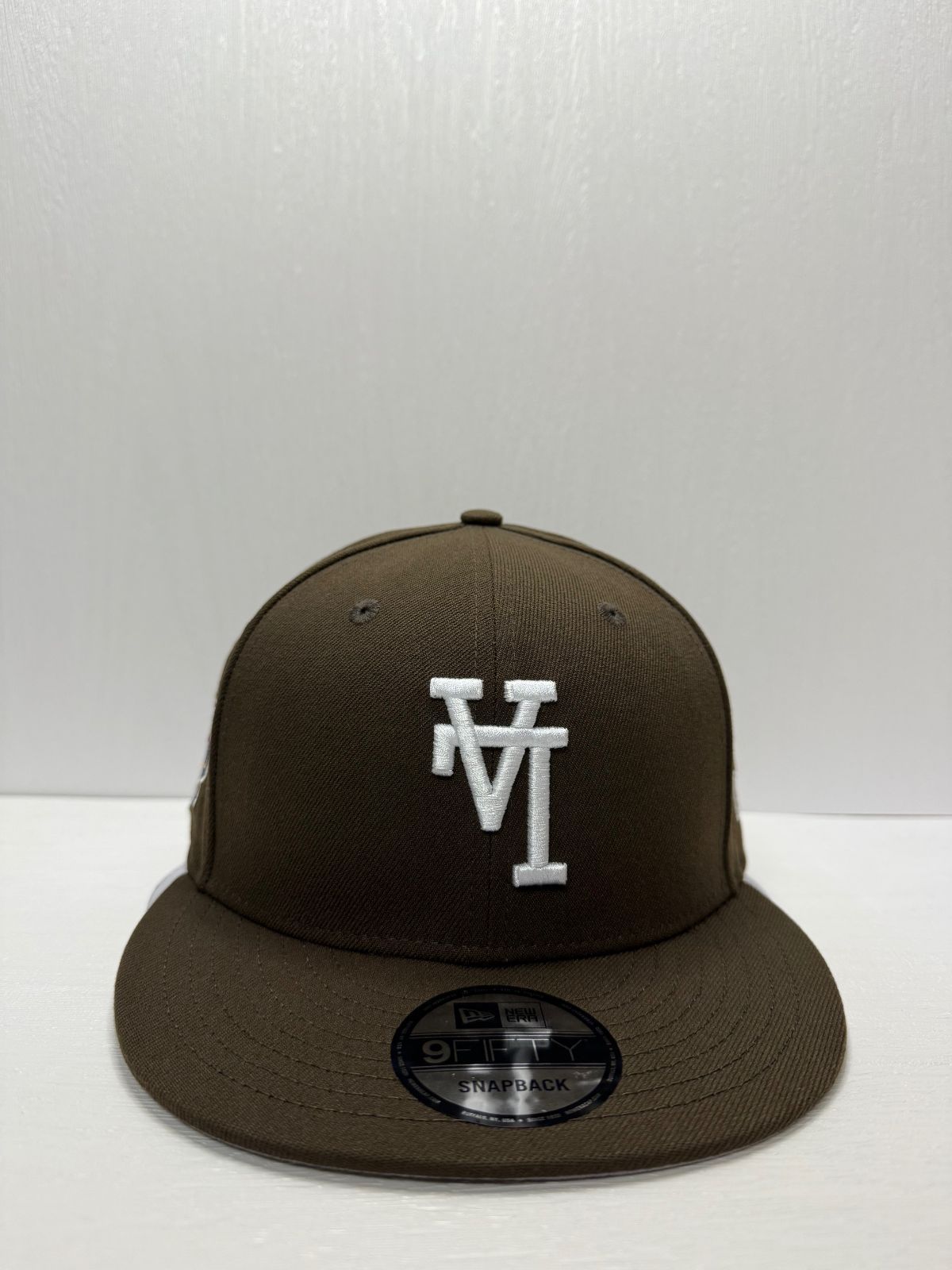 Newera ロサンゼルスドジャース 40thアニバーサリー リバースロゴ 9fifty スナップバックキャップ ブラウンカラー