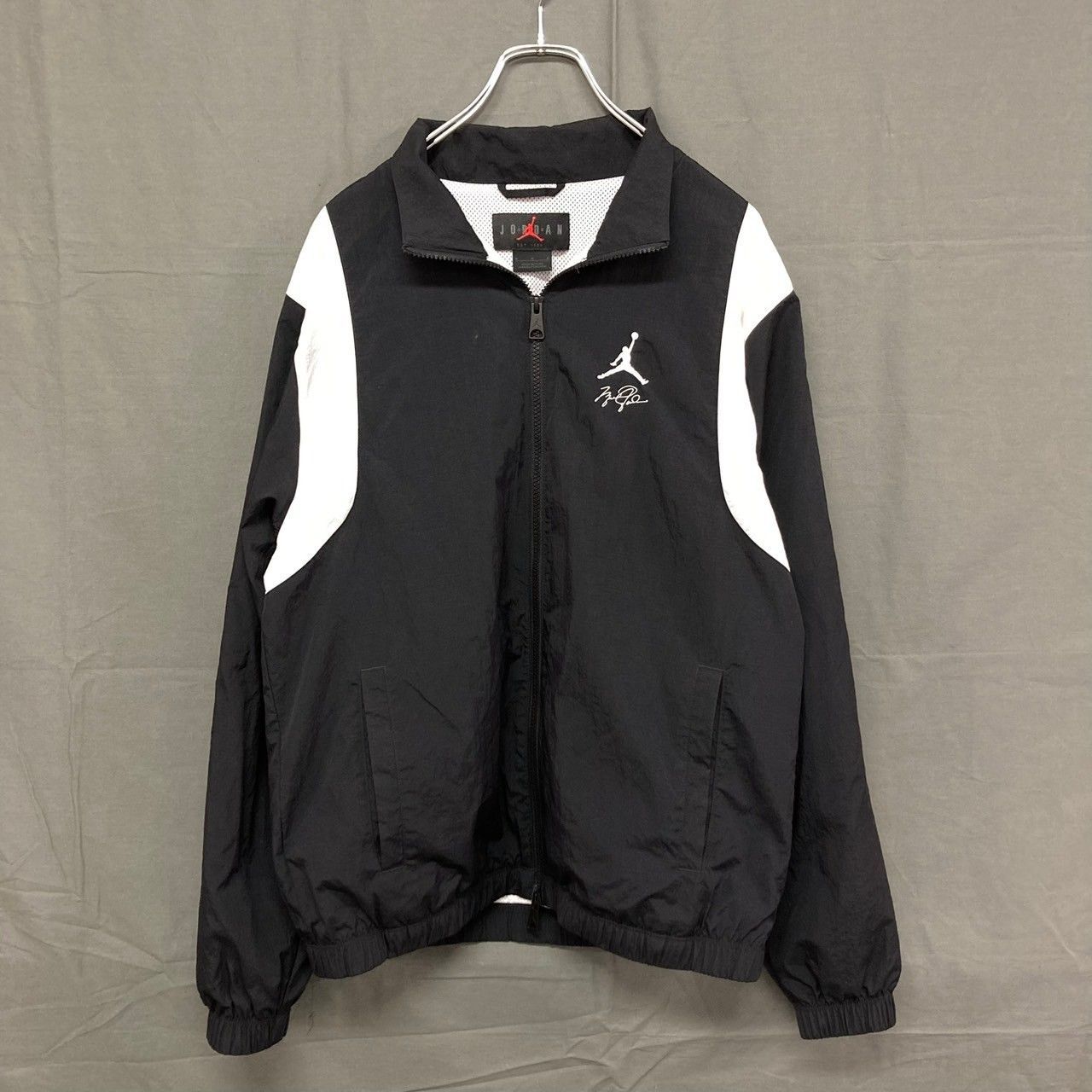 正規NIKE ジップジャケット　ナイキ黒　Mサイズ　完売モデル　ジョーダン23 正規NIKE ジップジャケット ナイキ黒 Mサイズ 完売モデル