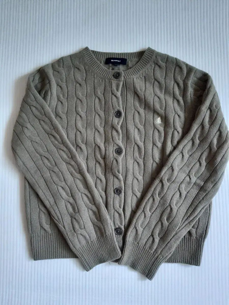 ケーブル カーディガン