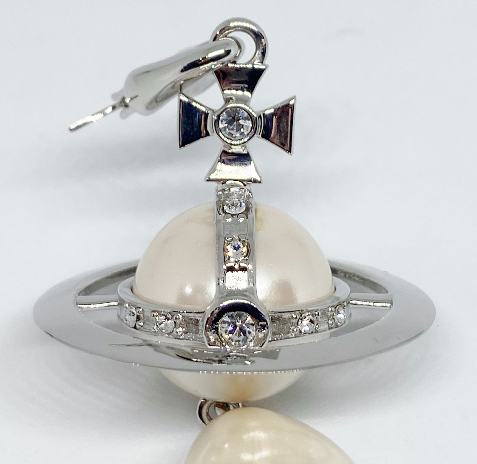 ヴィヴィアン ORB オーブ ピアス Vivienne Westwood Amazon.co.jp