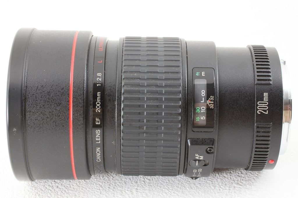 200mm F2.8