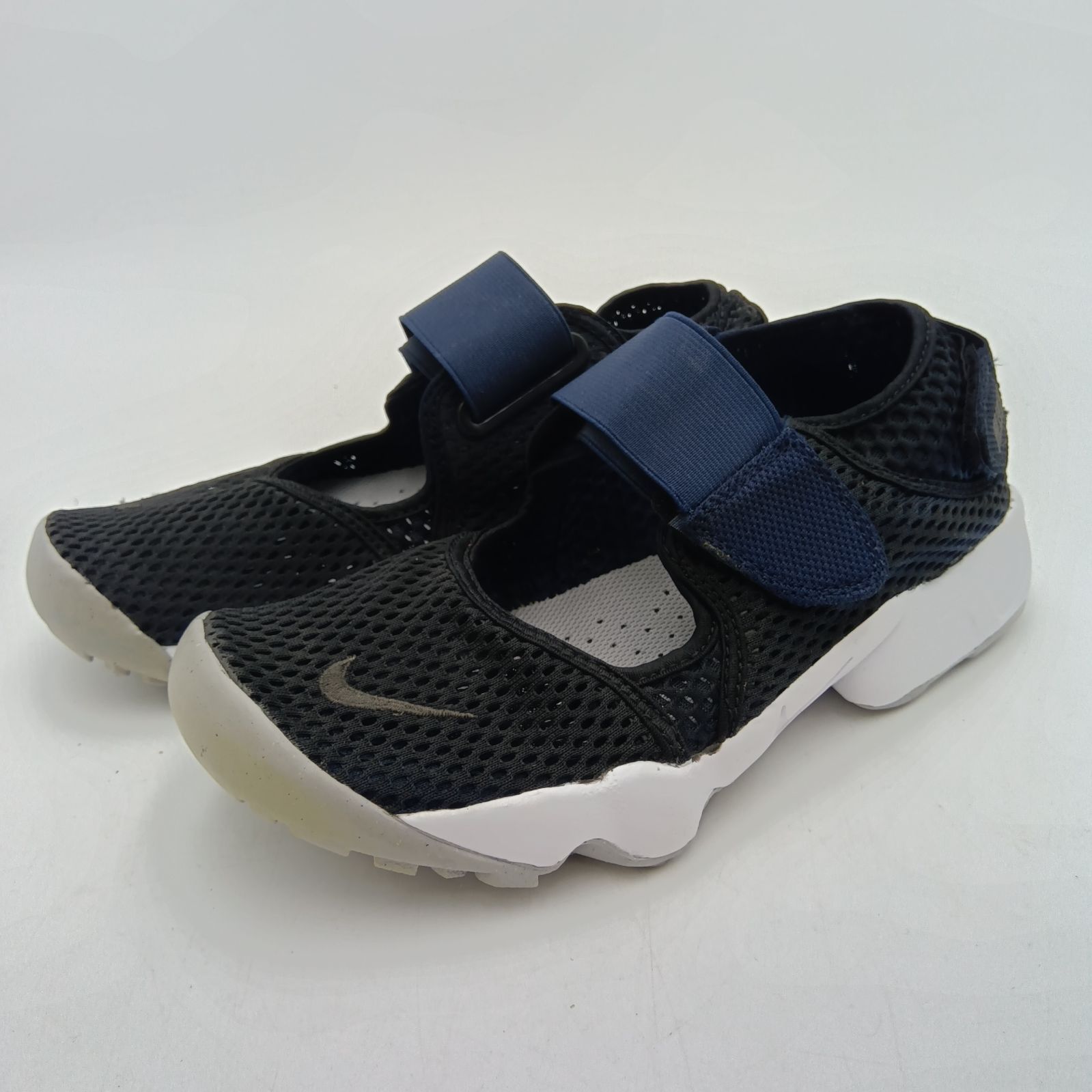NIKE ナイキ RIFT リフト スポーツサンダル ブラック ジュニア 23.5cm E-9-9