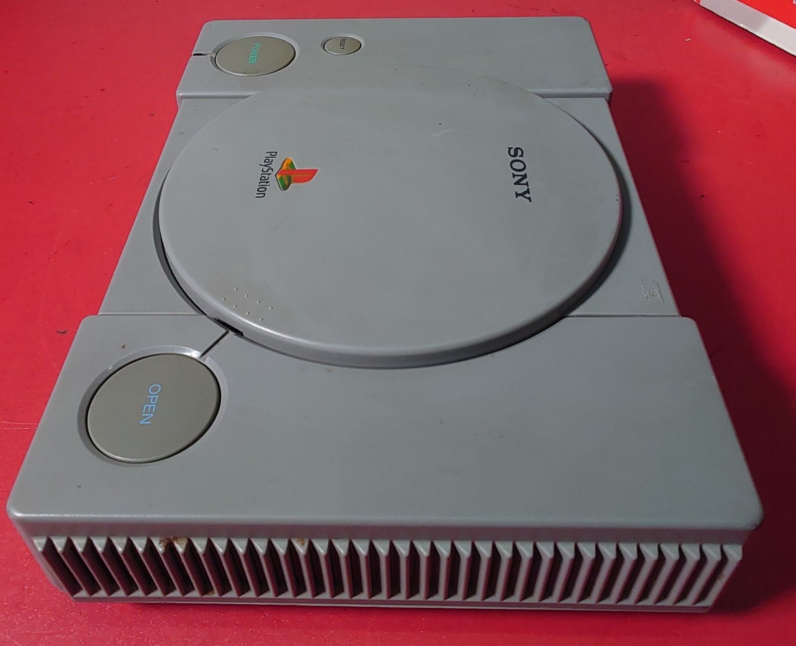 PSゲーム機本体（SCPH-5500）&CNT2台＆GMSO5種類 □プレイステーション本体(SCPH-5500) ゲーム機本体