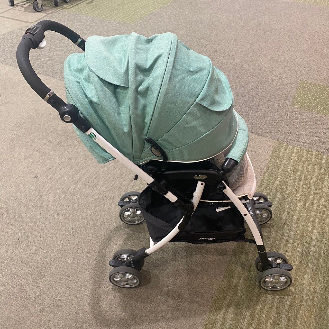 アップリカ ラクーナビッテ スターグリーン ベビーカー 星柄 ハイ  