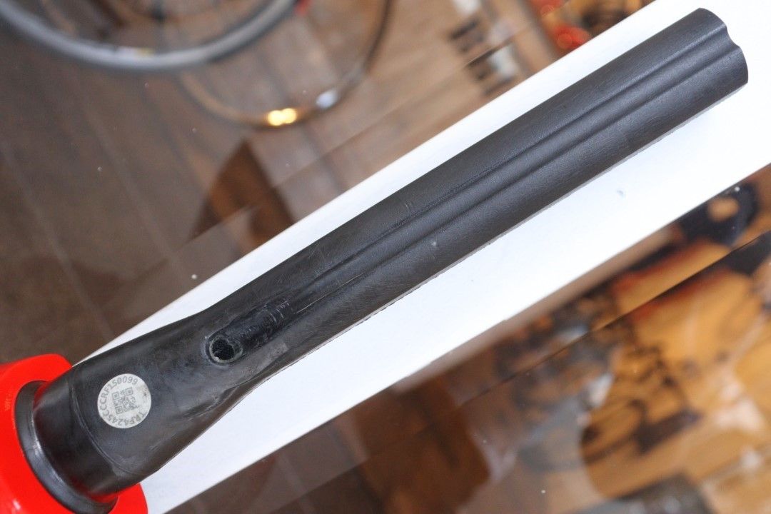 カーボンフロントフォーク TREK EMONDA OSテーパーコラム 240mm カーボンフロントフォーク TREK EMONDA OS テーパーコラム