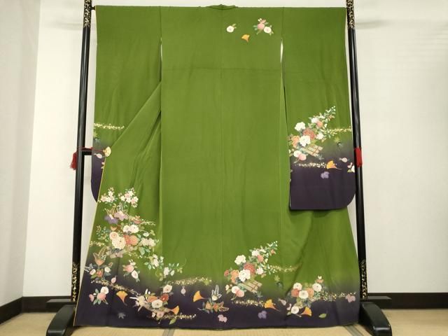 平和屋着物●豪華振袖　友禅　駒刺繍　花筏文　金彩　正絹　逸品　AABB7956ck 平和屋着物○豪華振袖 友禅 駒刺繍 花筏文 金彩 正絹 逸品 AABB7956ck