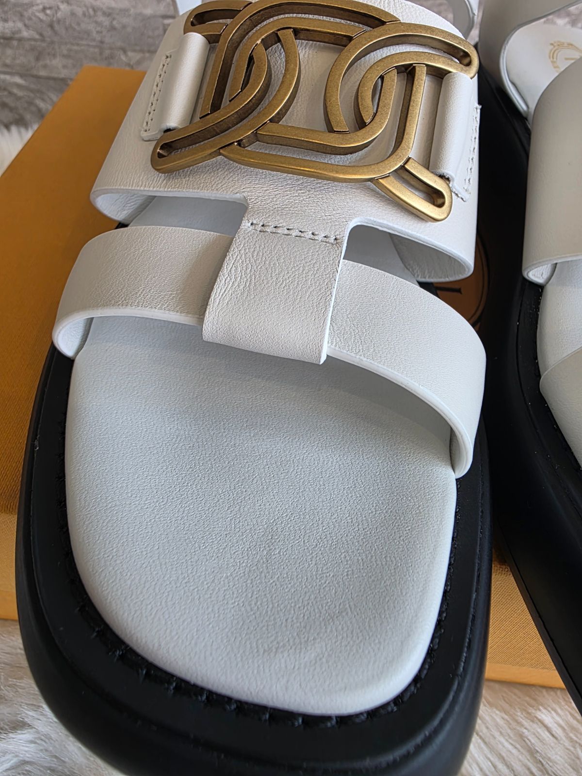 TOD'S ★サンダル ケイト メタルチェーン ストラップ ロゴ TOD'S サンダル ケイト メタルチェーン ストラップ ロゴ 靴